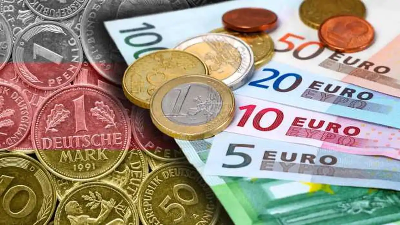 تغيرات سعر اليورو أمام الجنيه المصري خلال تعاملات آخر 24 ساعة الماضية